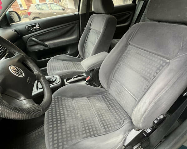 Зеленый Фольксваген Пассат, объемом двигателя 1.8 л и пробегом 382 тыс. км за 4000 $, фото 29 на Automoto.ua