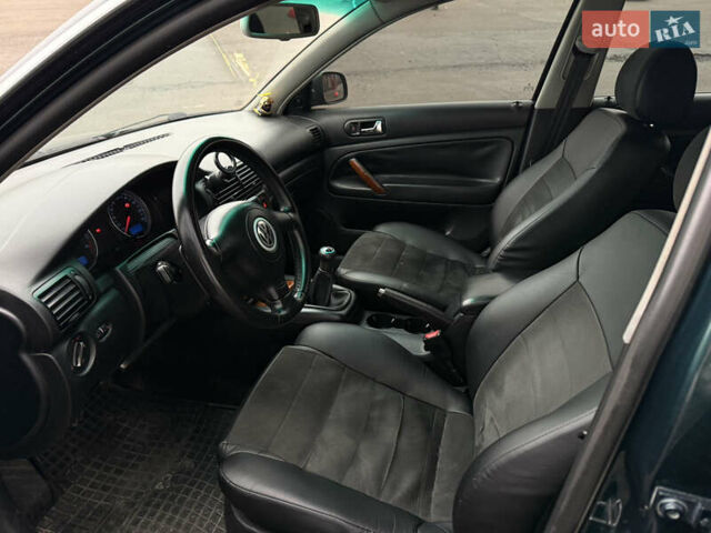 Зелений Фольксваген Пассат, об'ємом двигуна 1.8 л та пробігом 285 тис. км за 4499 $, фото 7 на Automoto.ua