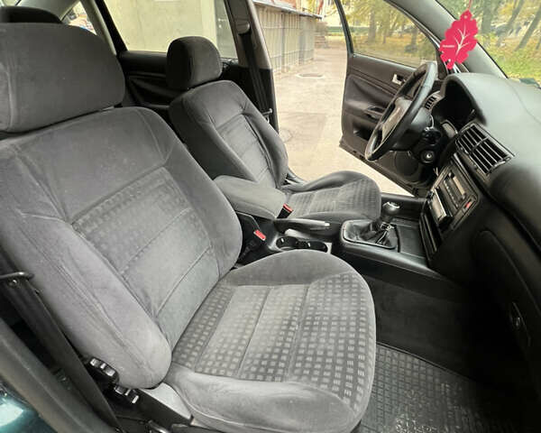 Зеленый Фольксваген Пассат, объемом двигателя 1.8 л и пробегом 382 тыс. км за 4000 $, фото 27 на Automoto.ua