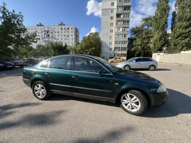 Зеленый Фольксваген Пассат, объемом двигателя 1.8 л и пробегом 382 тыс. км за 3600 $, фото 6 на Automoto.ua