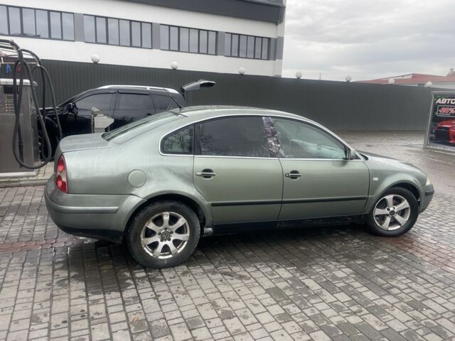 Зеленый Фольксваген Пассат, объемом двигателя 1.9 л и пробегом 503 тыс. км за 2200 $, фото 4 на Automoto.ua