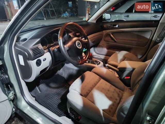 Зеленый Фольксваген Пассат, объемом двигателя 1.8 л и пробегом 210 тыс. км за 6700 $, фото 12 на Automoto.ua