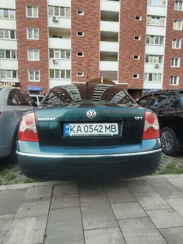 Зелений Фольксваген Пассат, об'ємом двигуна 1.8 л та пробігом 297 тис. км за 5400 $, фото 12 на Automoto.ua