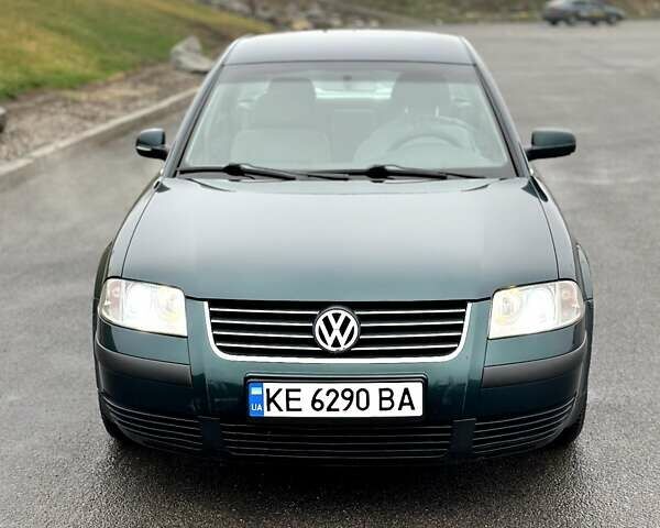 Зеленый Фольксваген Пассат, объемом двигателя 1.6 л и пробегом 329 тыс. км за 4600 $, фото 5 на Automoto.ua