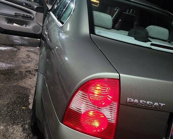 Зеленый Фольксваген Пассат, объемом двигателя 1.8 л и пробегом 210 тыс. км за 6700 $, фото 6 на Automoto.ua