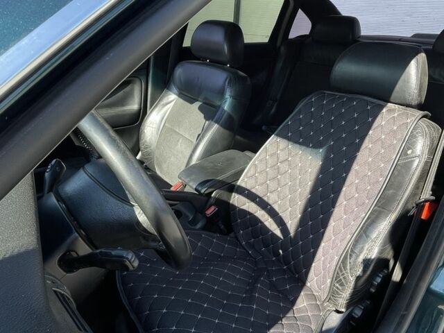 Зелений Фольксваген Пассат, об'ємом двигуна 1.8 л та пробігом 226 тис. км за 4500 $, фото 9 на Automoto.ua