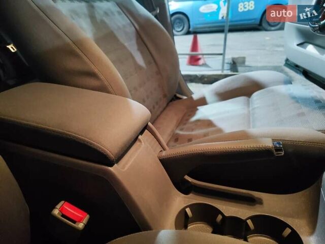 Зеленый Фольксваген Пассат, объемом двигателя 1.8 л и пробегом 210 тыс. км за 6700 $, фото 22 на Automoto.ua