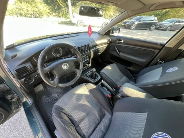 Зеленый Фольксваген Пассат, объемом двигателя 1.8 л и пробегом 382 тыс. км за 3600 $, фото 15 на Automoto.ua