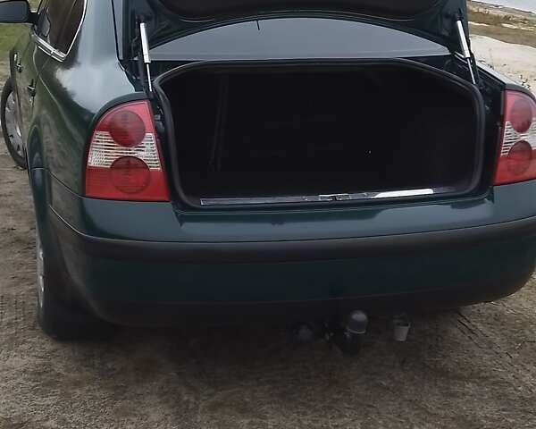 Зелений Фольксваген Пассат, об'ємом двигуна 1.78 л та пробігом 245 тис. км за 4200 $, фото 17 на Automoto.ua