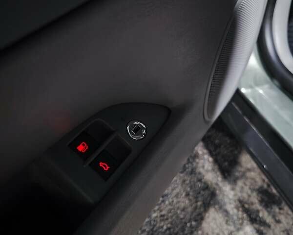 Зеленый Фольксваген Пассат, объемом двигателя 1.8 л и пробегом 210 тыс. км за 6700 $, фото 15 на Automoto.ua