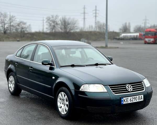 Зеленый Фольксваген Пассат, объемом двигателя 1.6 л и пробегом 329 тыс. км за 4600 $, фото 1 на Automoto.ua