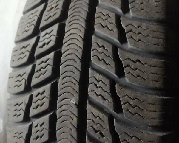 Зеленый Фольксваген Пассат, объемом двигателя 1.6 л и пробегом 329 тыс. км за 4600 $, фото 19 на Automoto.ua