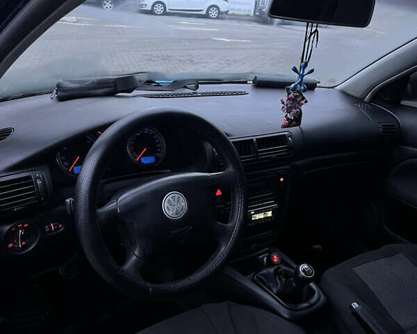 Зеленый Фольксваген Пассат, объемом двигателя 1.98 л и пробегом 300 тыс. км за 2850 $, фото 4 на Automoto.ua