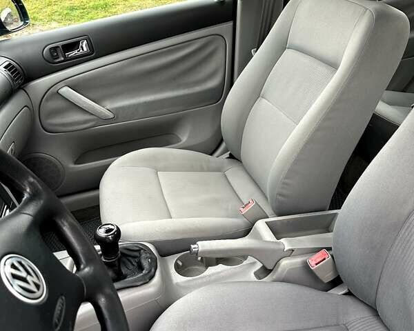 Зеленый Фольксваген Пассат, объемом двигателя 1.6 л и пробегом 329 тыс. км за 4600 $, фото 14 на Automoto.ua