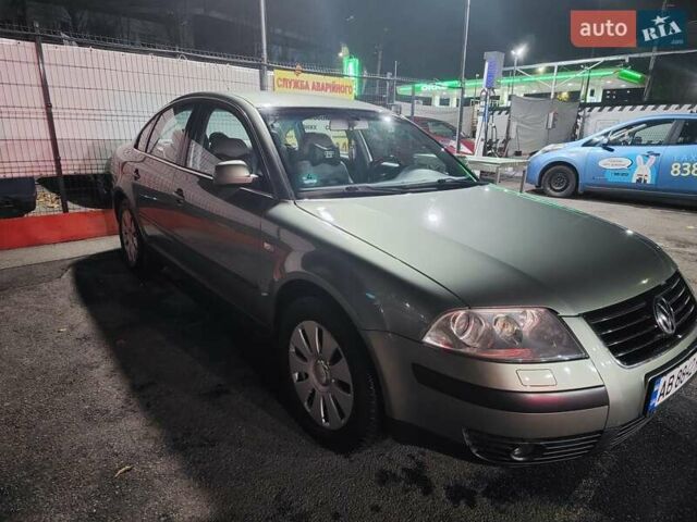 Зеленый Фольксваген Пассат, объемом двигателя 1.8 л и пробегом 210 тыс. км за 6700 $, фото 2 на Automoto.ua