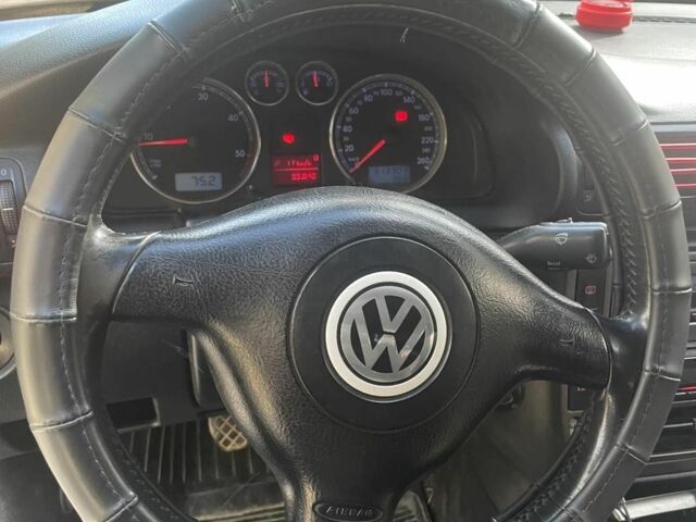 Зеленый Фольксваген Пассат, объемом двигателя 9 л и пробегом 300 тыс. км за 2250 $, фото 6 на Automoto.ua