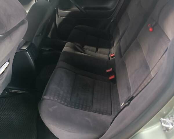 Зеленый Фольксваген Пассат, объемом двигателя 1.6 л и пробегом 300 тыс. км за 4700 $, фото 1 на Automoto.ua