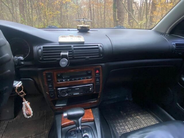 Зеленый Фольксваген Пассат, объемом двигателя 1.8 л и пробегом 195 тыс. км за 3500 $, фото 10 на Automoto.ua