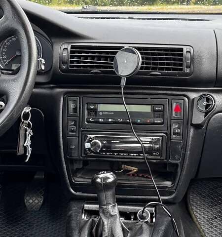 Зелений Фольксваген Пассат, об'ємом двигуна 1.6 л та пробігом 202 тис. км за 4399 $, фото 13 на Automoto.ua