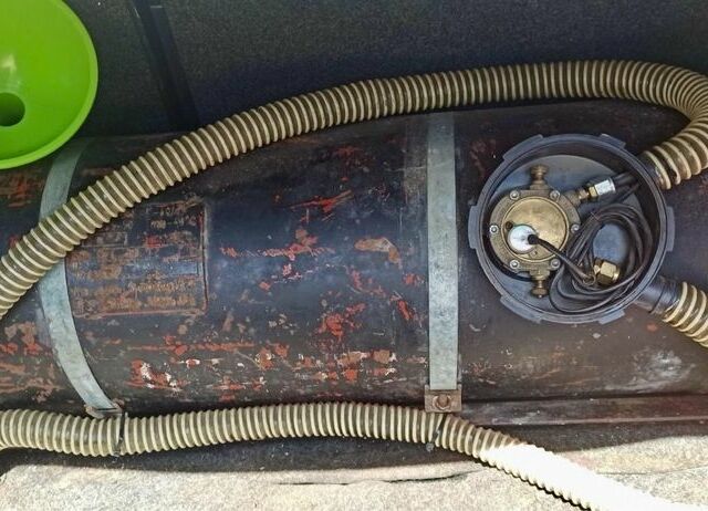 Зеленый Фольксваген Пассат, объемом двигателя 1.8 л и пробегом 177 тыс. км за 4000 $, фото 6 на Automoto.ua