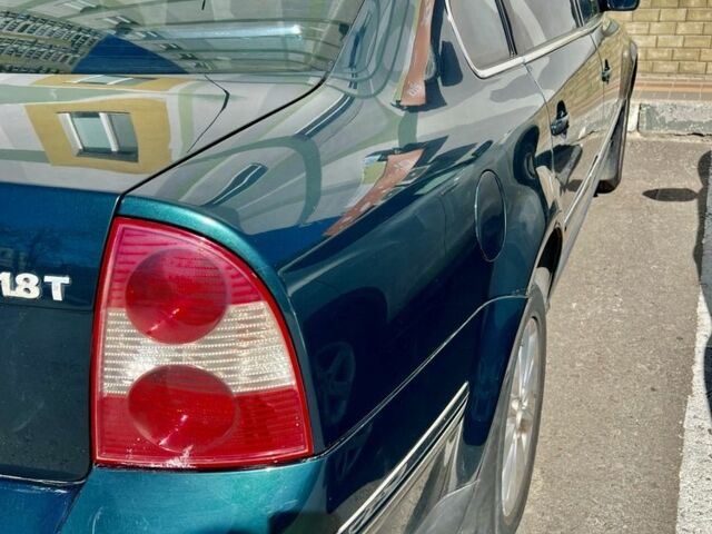 Зеленый Фольксваген Пассат, объемом двигателя 1.8 л и пробегом 177 тыс. км за 4000 $, фото 3 на Automoto.ua