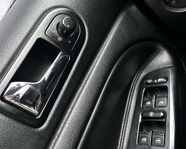 Зеленый Фольксваген Пассат, объемом двигателя 1.78 л и пробегом 255 тыс. км за 3999 $, фото 7 на Automoto.ua