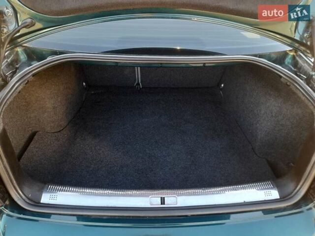 Зелений Фольксваген Пассат, об'ємом двигуна 1.6 л та пробігом 254 тис. км за 4799 $, фото 15 на Automoto.ua