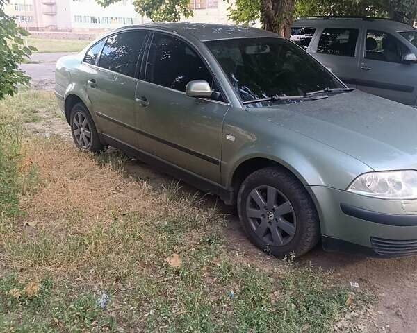 Зеленый Фольксваген Пассат, объемом двигателя 1.6 л и пробегом 300 тыс. км за 4700 $, фото 5 на Automoto.ua
