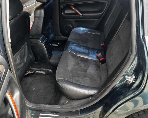 Зеленый Фольксваген Пассат, объемом двигателя 1.8 л и пробегом 251 тыс. км за 4000 $, фото 4 на Automoto.ua