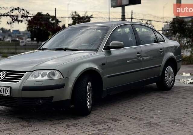 Зелений Фольксваген Пассат, об'ємом двигуна 1.6 л та пробігом 202 тис. км за 4399 $, фото 2 на Automoto.ua