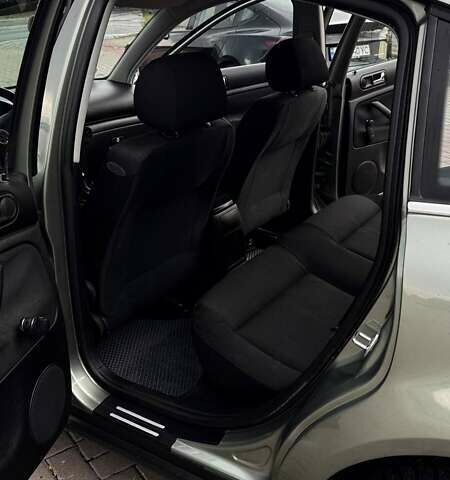 Зелений Фольксваген Пассат, об'ємом двигуна 1.6 л та пробігом 202 тис. км за 4399 $, фото 10 на Automoto.ua