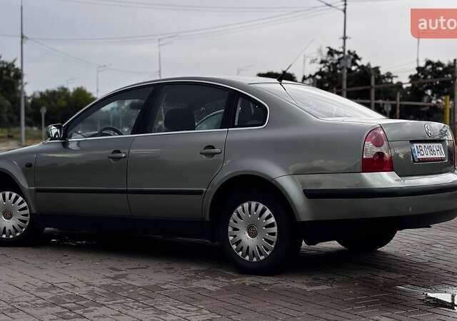 Зелений Фольксваген Пассат, об'ємом двигуна 1.6 л та пробігом 202 тис. км за 4399 $, фото 4 на Automoto.ua