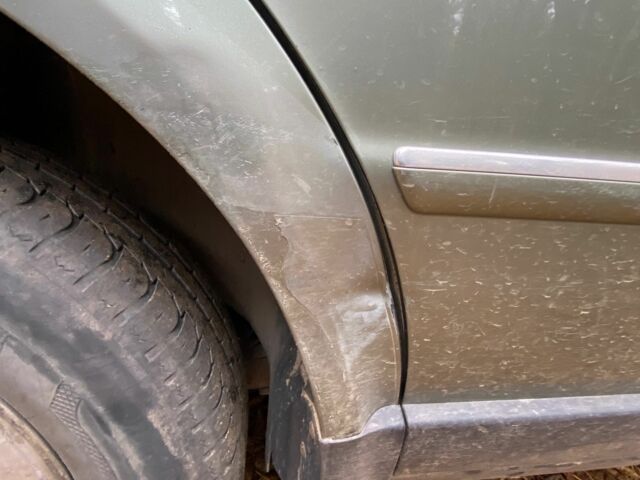 Зеленый Фольксваген Пассат, объемом двигателя 1.8 л и пробегом 195 тыс. км за 3500 $, фото 6 на Automoto.ua