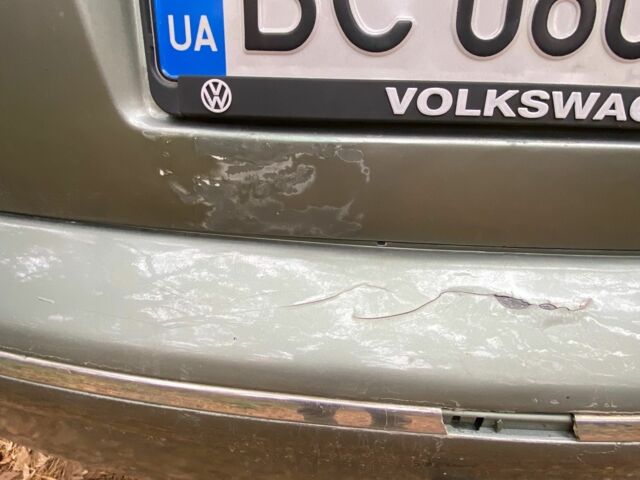 Зеленый Фольксваген Пассат, объемом двигателя 1.8 л и пробегом 195 тыс. км за 3500 $, фото 5 на Automoto.ua