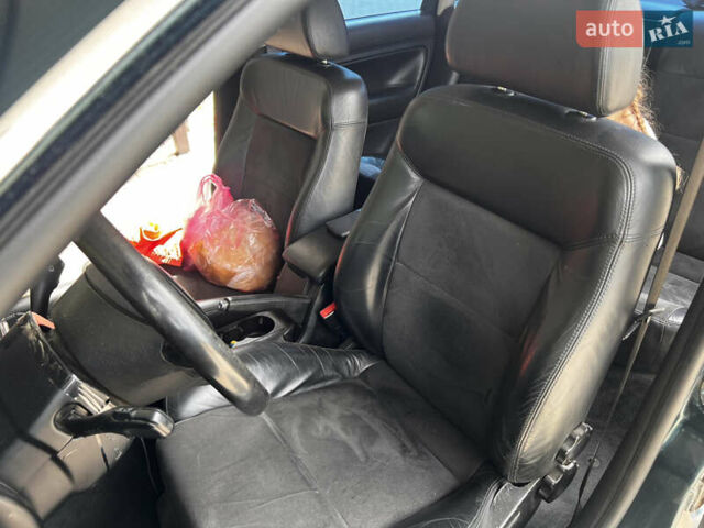 Зеленый Фольксваген Пассат, объемом двигателя 1.8 л и пробегом 251 тыс. км за 4000 $, фото 7 на Automoto.ua