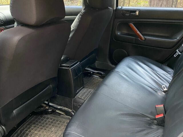 Зеленый Фольксваген Пассат, объемом двигателя 1.8 л и пробегом 195 тыс. км за 3500 $, фото 8 на Automoto.ua