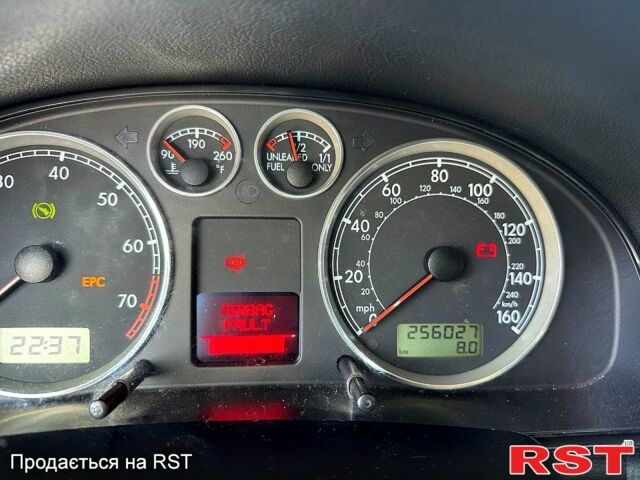 Зеленый Фольксваген Пассат, объемом двигателя 2.8 л и пробегом 256 тыс. км за 3700 $, фото 2 на Automoto.ua