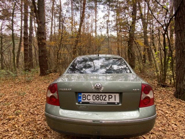 Зеленый Фольксваген Пассат, объемом двигателя 1.8 л и пробегом 195 тыс. км за 3500 $, фото 1 на Automoto.ua