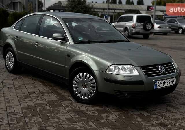 Зелений Фольксваген Пассат, об'ємом двигуна 1.6 л та пробігом 202 тис. км за 4399 $, фото 3 на Automoto.ua