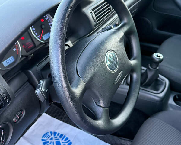 Зелений Фольксваген Пассат, об'ємом двигуна 1.6 л та пробігом 164 тис. км за 6499 $, фото 24 на Automoto.ua