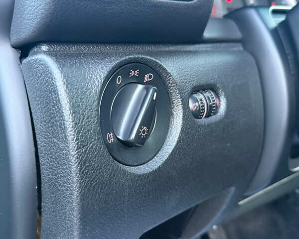 Зелений Фольксваген Пассат, об'ємом двигуна 1.6 л та пробігом 164 тис. км за 6499 $, фото 27 на Automoto.ua