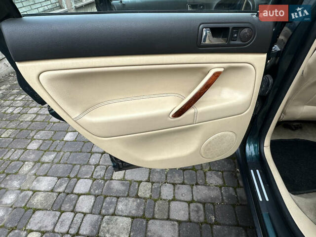 Зеленый Фольксваген Пассат, объемом двигателя 2.5 л и пробегом 273 тыс. км за 3899 $, фото 8 на Automoto.ua