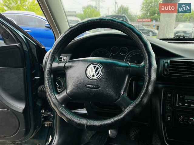 Зеленый Фольксваген Пассат, объемом двигателя 1.78 л и пробегом 365 тыс. км за 3800 $, фото 15 на Automoto.ua
