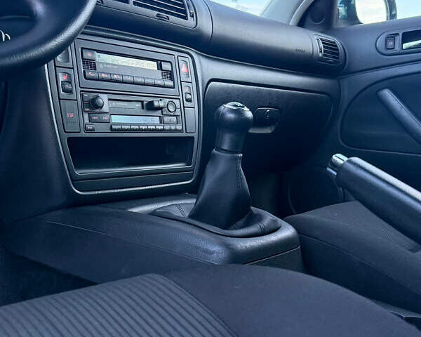 Зелений Фольксваген Пассат, об'ємом двигуна 1.6 л та пробігом 164 тис. км за 6499 $, фото 29 на Automoto.ua