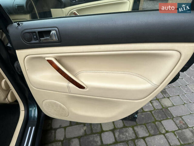 Зеленый Фольксваген Пассат, объемом двигателя 2.5 л и пробегом 273 тыс. км за 3899 $, фото 13 на Automoto.ua