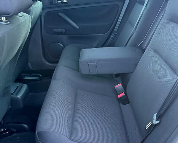 Зелений Фольксваген Пассат, об'ємом двигуна 1.6 л та пробігом 164 тис. км за 6499 $, фото 81 на Automoto.ua