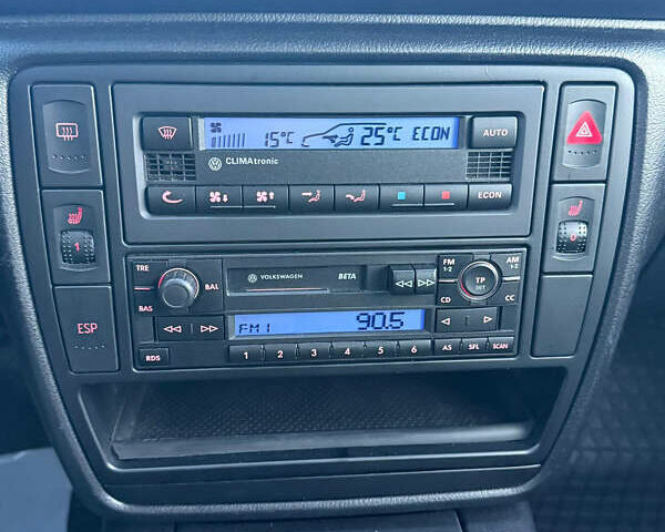 Зелений Фольксваген Пассат, об'ємом двигуна 1.6 л та пробігом 164 тис. км за 6499 $, фото 31 на Automoto.ua