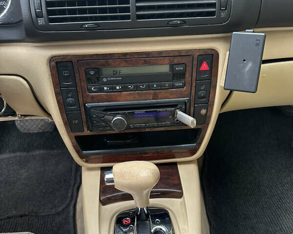 Зеленый Фольксваген Пассат, объемом двигателя 2.5 л и пробегом 273 тыс. км за 3899 $, фото 16 на Automoto.ua