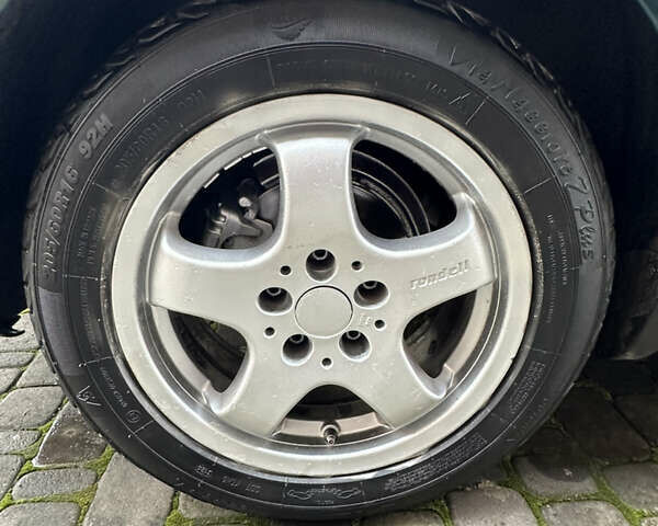 Зеленый Фольксваген Пассат, объемом двигателя 2.5 л и пробегом 273 тыс. км за 3899 $, фото 9 на Automoto.ua