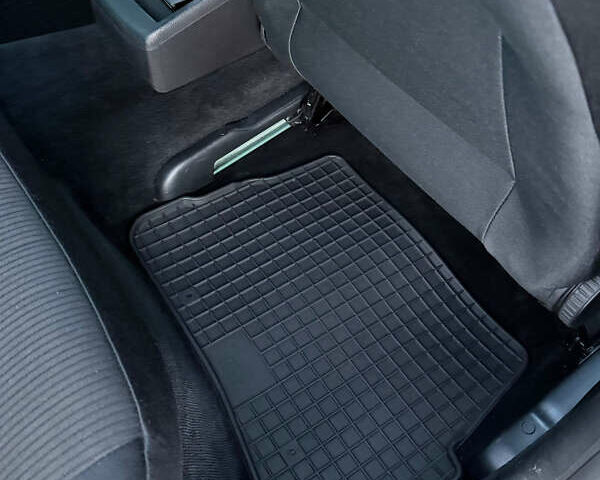 Зелений Фольксваген Пассат, об'ємом двигуна 1.6 л та пробігом 164 тис. км за 6499 $, фото 82 на Automoto.ua